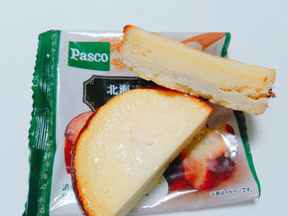 「Pasco 北海道チーズの濃厚タルト 袋1個」のクチコミ画像 by nag～ただいま留守にしております～さん