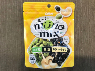 「カルビー miino mix えだ豆黒豆カシューナッツしお味 袋27g」のクチコミ画像 by やにゃさん