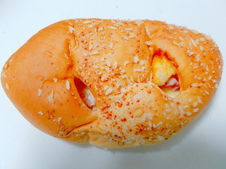 「リョーユーパン トマト＆ベーコンチーズ 袋1個」のクチコミ画像 by nag～ただいま留守にしております～さん