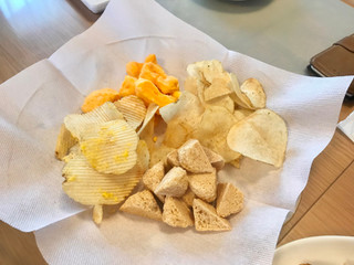 「湖池屋 チーズムーチョ フレッシュチーズ味 袋55g」のクチコミ画像 by やにゃさん