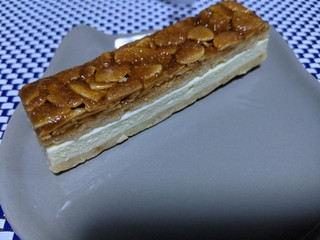 「ローソン 生フロランタン チーズケーキ」のクチコミ画像 by banさん