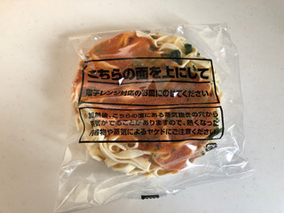 「日清食品冷凍 もちっと生パスタ 海老とほうれん草のトマトクリーム 袋291g」のクチコミ画像 by こつめかわうそさん