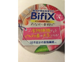 「グリコ BifiXおなかに素材＋ヨーグルト 白桃＆ザクロ カップ330g」のクチコミ画像 by まるちゃーんさん