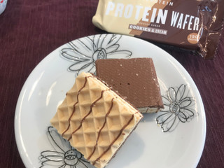 「myprotein PROTEIN WAFER COOKIES＆CREAM 12個」のクチコミ画像 by やにゃさん