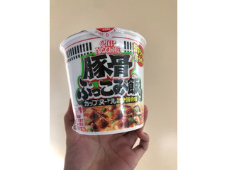 「日清食品 カップヌードル 旨辛豚骨 ぶっこみ飯 カップ93g」のクチコミ画像 by おかゆんさん