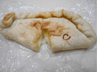 「カルディ カルツォーネ cheese 袋1個」のクチコミ画像 by コマメのグルメさん