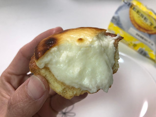 「BAKE 焼きたてチーズタルト」のクチコミ画像 by こつめかわうそさん