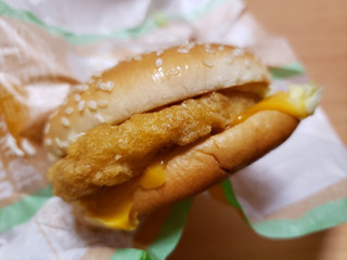 「マクドナルド チキンチーズバーガー」のクチコミ画像 by はまポチさん