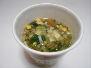 「マルちゃん 食べるスープ 7種の野菜 鶏だし中華 カップ25g」のクチコミ画像 by コマメのグルメさん