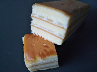 「ブルボン 濃厚ベイクドチーズケーキ 袋1個」のクチコミ画像 by レビュアーさん
