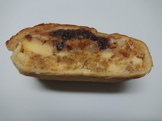 「ヤマザキ つぶあんとチーズのずっしりパイケーキ 袋1個」のクチコミ画像 by レビュアーさん
