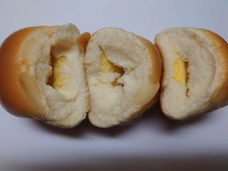 「ファミリーマート ファミマ・ベーカリー ちぎれるクリームパン」のクチコミ画像 by レビュアーさん