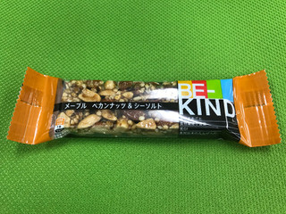 「KIND BE‐KIND メープル ペカンナッツ＆シーソルト 袋1本」のクチコミ画像 by ねこねこりんさん