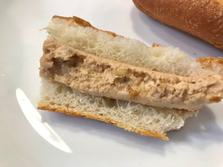 「ローソン マチノパン くるみバターのフランスパン」のクチコミ画像 by やにゃさん