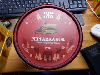 「神戸物産 PEPPARKAKOR Swedish Gingersnaps Cookies 300g」のクチコミ画像 by 相模道灌さん