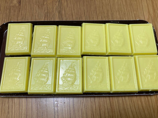 「ブルボン アルフォートミニチョコレート ゴールドキウイ 箱12個」のクチコミ画像 by まみぃーさん
