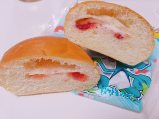 「第一パン ジメレオンのいちごジャム＆ホイップパン 袋1個」のクチコミ画像 by nag～ただいま留守にしております～さん