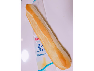 「フジパン ロングスティック 北海道練乳クリーム 袋1個」のクチコミ画像 by nag～ただいま留守にしております～さん