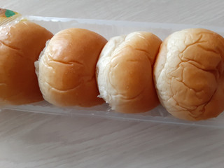 「ヤマザキ 薄皮 バナナクリームパン 袋5個」のクチコミ画像 by もこもこもっちさん