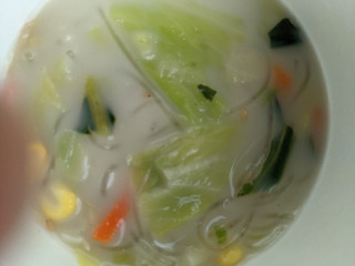 「アサヒ おどろき野菜 ボリューム野菜のはるさめスープ ちゃんぽん カップ35.5g」のクチコミ画像 by まめぱんださん