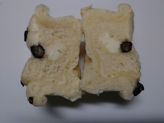 「ローソン プチモッチ 黒豆クリームチーズ」のクチコミ画像 by レビュアーさん