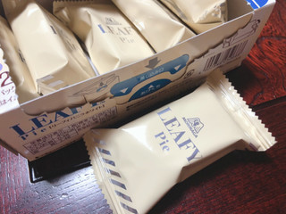 「森永製菓 リーフィ バニラホワイト tupera tuperaコラボデザイン 箱12枚」のクチコミ画像 by gggさん