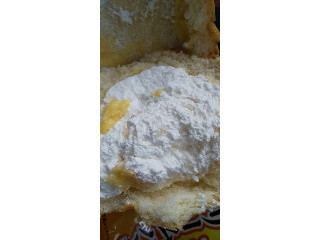 たっぷりホイップクリームパン