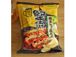 「カルビー 堅あげポテト 堅つま レモン香る鶏皮ねぎ塩だれ味 袋70g」のクチコミ画像 by 7GのOPさん
