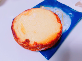 「メゾンブランシュ 九州産クリームチーズタルト 袋1個」のクチコミ画像 by nag～ただいま留守にしております～さん