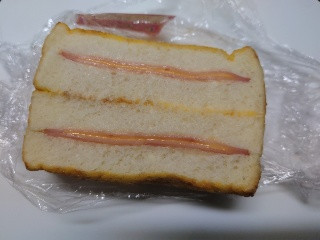 ヤマザキ フレンチトーストハムチーズ