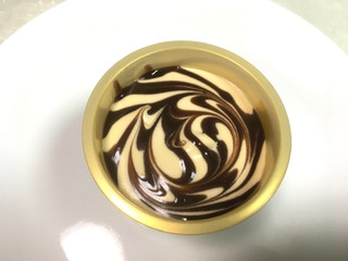 「ローソン Uchi Cafe’ チョコキャラメルプリン」のクチコミ画像 by レビュアーさん