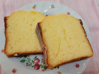 「オイシス 淡路島牛乳パウンドケーキ 袋2個」のクチコミ画像 by 紫の上さん