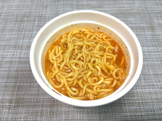 「マルちゃん QTTA TOMATO CREAMラーメン カップ83g」のクチコミ画像 by レビュアーさん