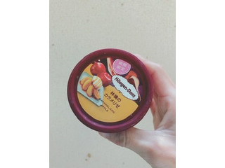 「ハーゲンダッツ ミニカップ 林檎のカラメリゼ カップ110ml」のクチコミ画像 by ちゃーぼーさん