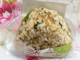 「セブン-イレブン もち麦もっちり 青高菜ちりめん」のクチコミ画像 by なしなしなしなしさん