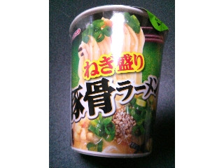 「エースコック ねぎ盛り 豚骨ラーメン カップ65g」のクチコミ画像 by ピノ吉さん