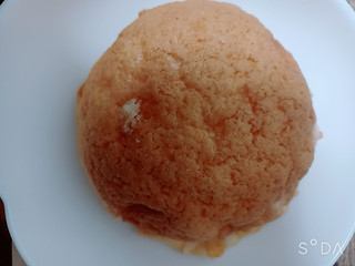 「シャトレーゼ お菓子屋さんのパン 焦がしバターのメロンパン 袋1個」のクチコミ画像 by レビュアーさん