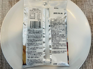 「スイートボックス プレッツェル ホワイトチョコレート 袋40g」のクチコミ画像 by Memoさん