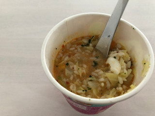 「日清食品 日清オシャーメシ トムヤムクンのスープごはん カップ58g」のクチコミ画像 by こつめかわうそさん