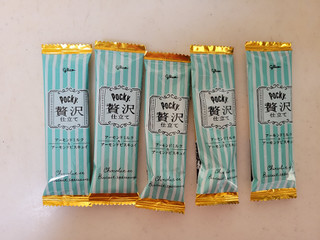 「江崎グリコ ポッキー 贅沢仕立て アーモンドミルク 袋2本×10」のクチコミ画像 by レビュアーさん