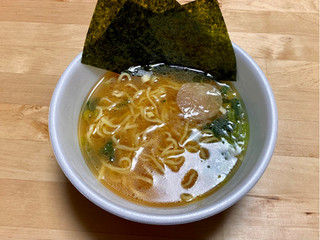 「日清食品 麺NIPPON 横浜家系とんこつ醤油ラーメン カップ119g」のクチコミ画像 by 踊る埴輪さん