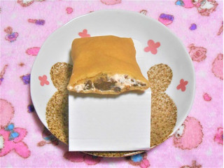 「ローソン Uchi Cafe’ もっちりクレープ生チョコ＆チョコチップ」のクチコミ画像 by tibihiromiさん