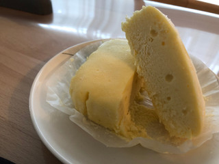 「ファミリーマート ファミマ・ベーカリー 濃い味チーズケーキ」のクチコミ画像 by こつめかわうそさん