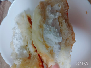 「シライシパン 岩泉牛乳 ホイップメロンパン 袋1個」のクチコミ画像 by レビュアーさん