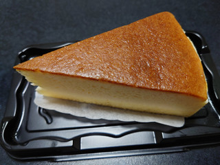 「ヤマザキ バスク風チーズケーキ パック2個」のクチコミ画像 by しろねこエリーさん