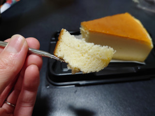 「ヤマザキ スフレチーズケーキ パック2個」のクチコミ画像 by しろねこエリーさん