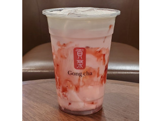 「Gong cha いちご杏仁 阿里山 ミルクティー M」のクチコミ画像 by 花蓮4さん