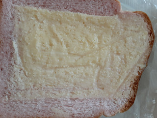 「日糧 菓子パン いちごミルクトースト 袋2個」のクチコミ画像 by もこもこもっちさん
