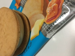 「森永 塩バタークッキーキャラメルサンド 袋75ml」のクチコミ画像 by ドライマンさん