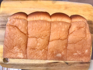 「麦パン工房 天然酵母食パン 袋1個」のクチコミ画像 by やにゃさん